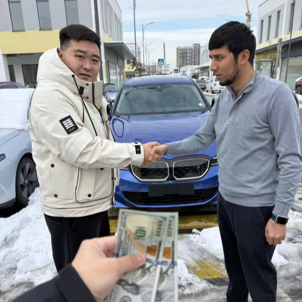 Новая глава в торговых отношениях между Китаем и Узбекистаном: Чэнду Шуанглей Международная Торговая содействует первой поставке автомобилей для ташкентского предприятия